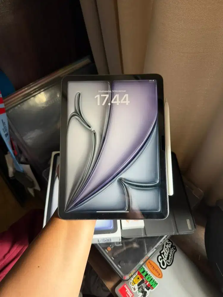 ipad air 6 M2 256gb wifi only + apple pencil pro