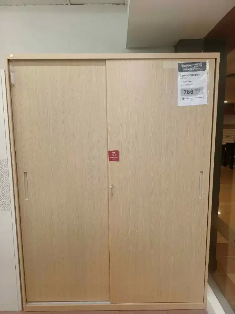 LEMARI PAKAIAN BESI MURAH