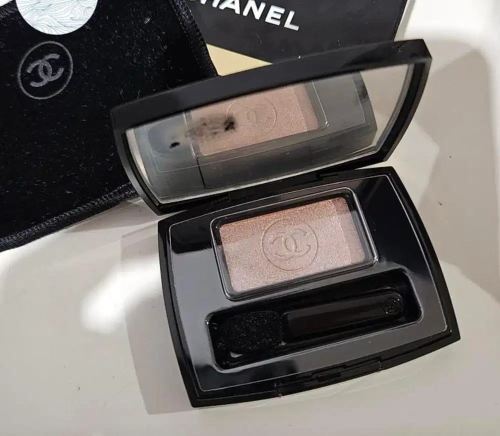 Chanel eye shadow original