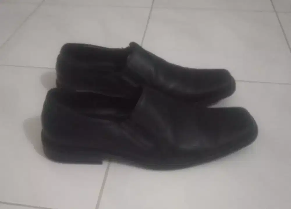 Fs. Sepatu pantofel size 40/41