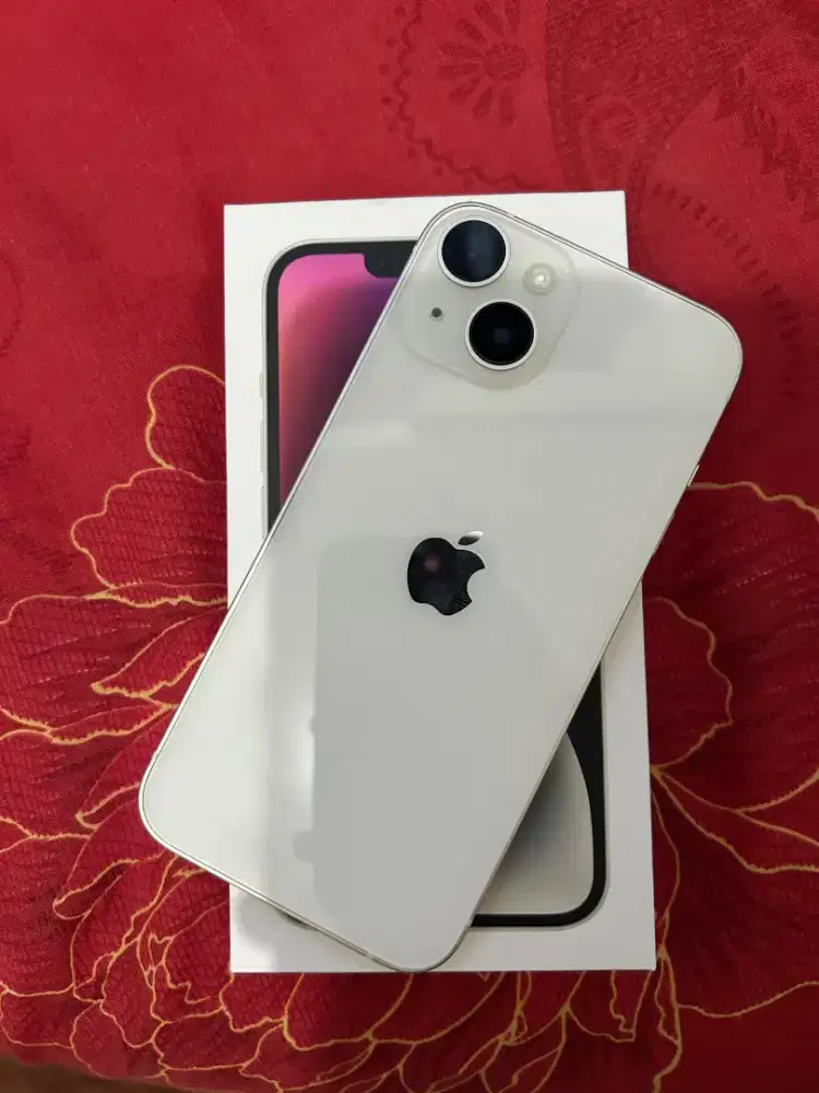 iPhone 13 masih segel