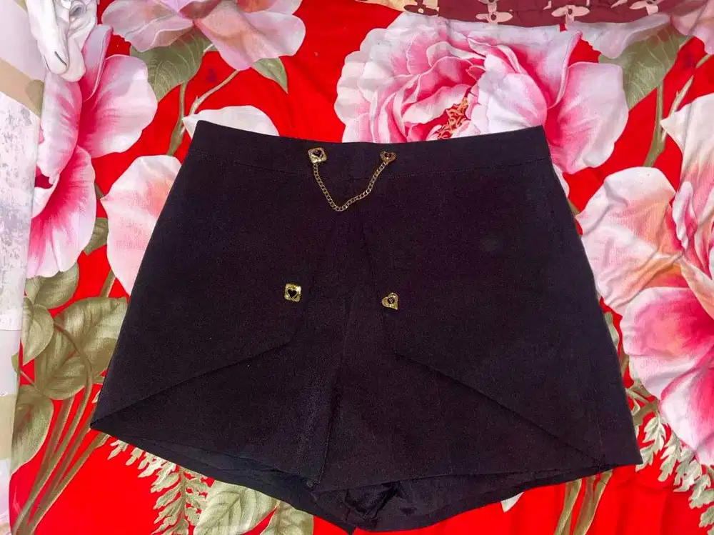 celana pendek masih bagus