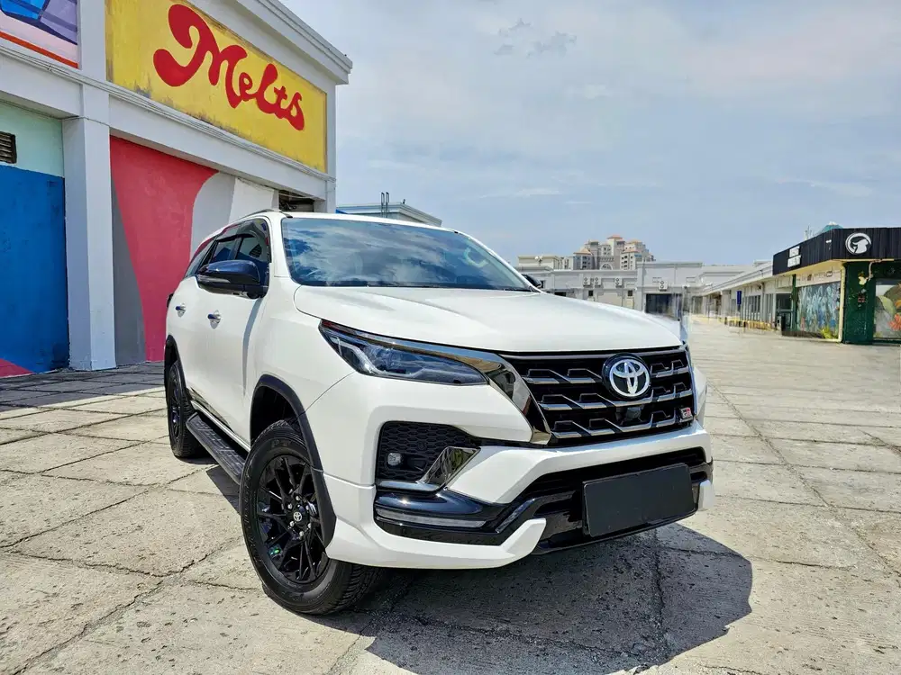 [KM 10 RIBUAN]TOYOTA FORTUNER VRZ GR 2.8 AT PUTIH 2023 GENAP