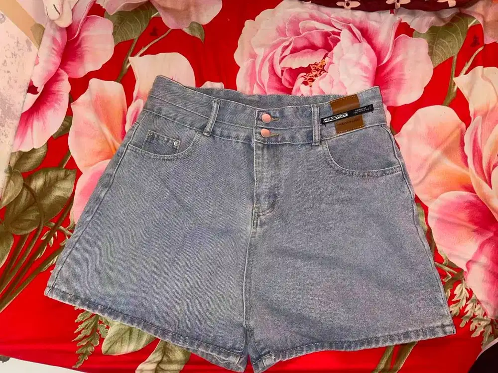 celana pendek masih bagus