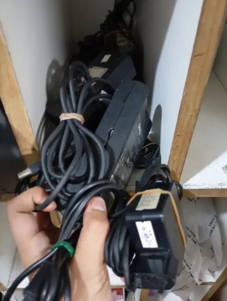 Servis laptop bergaransi