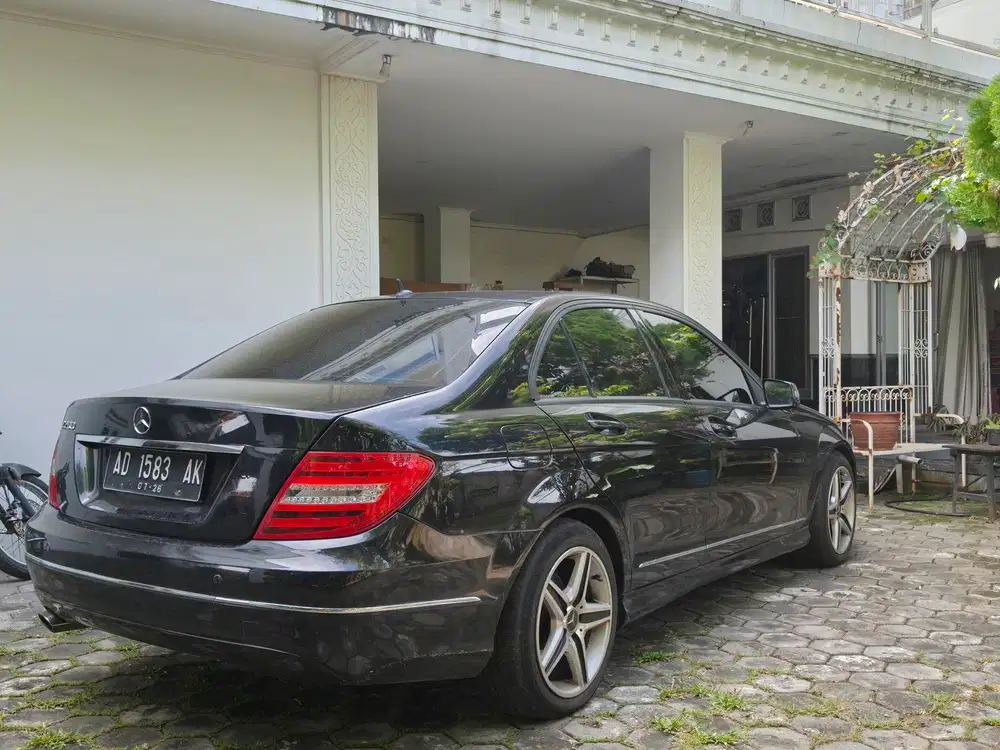 Mercedes-Benz C200 2014 Bensin
