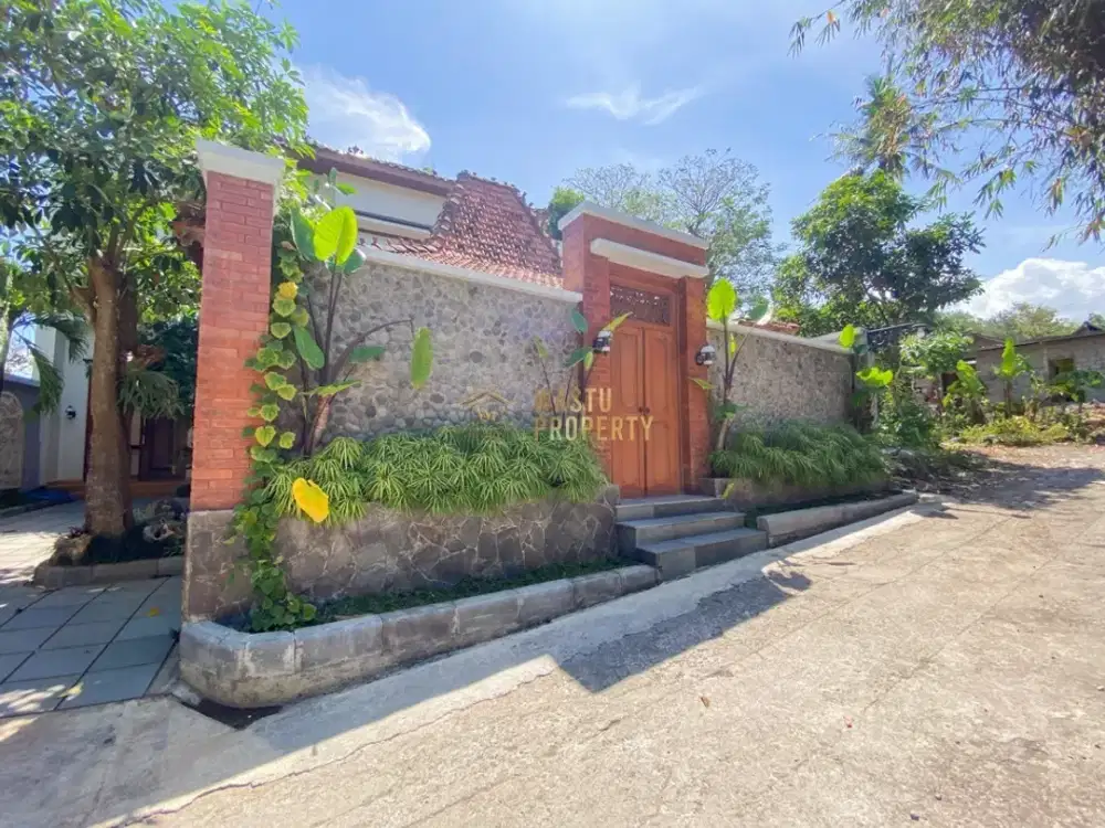 VILLA LUAS ETNIK MODERN DENGAN PRIVATE POOL DI SLEMAN