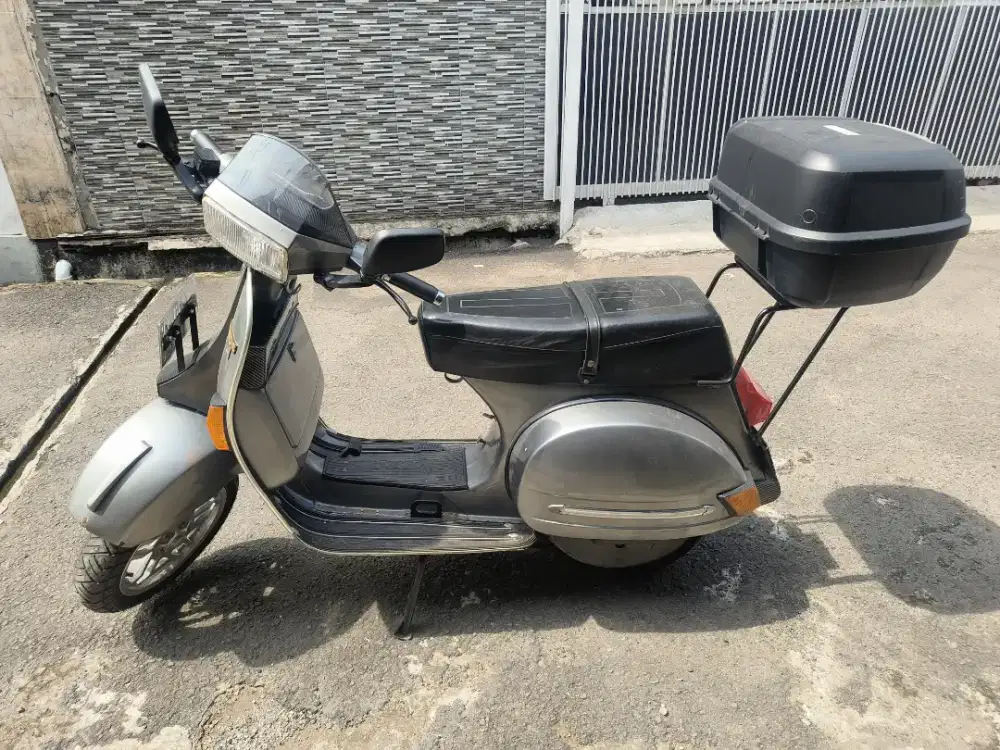 Vespa Excell 2000