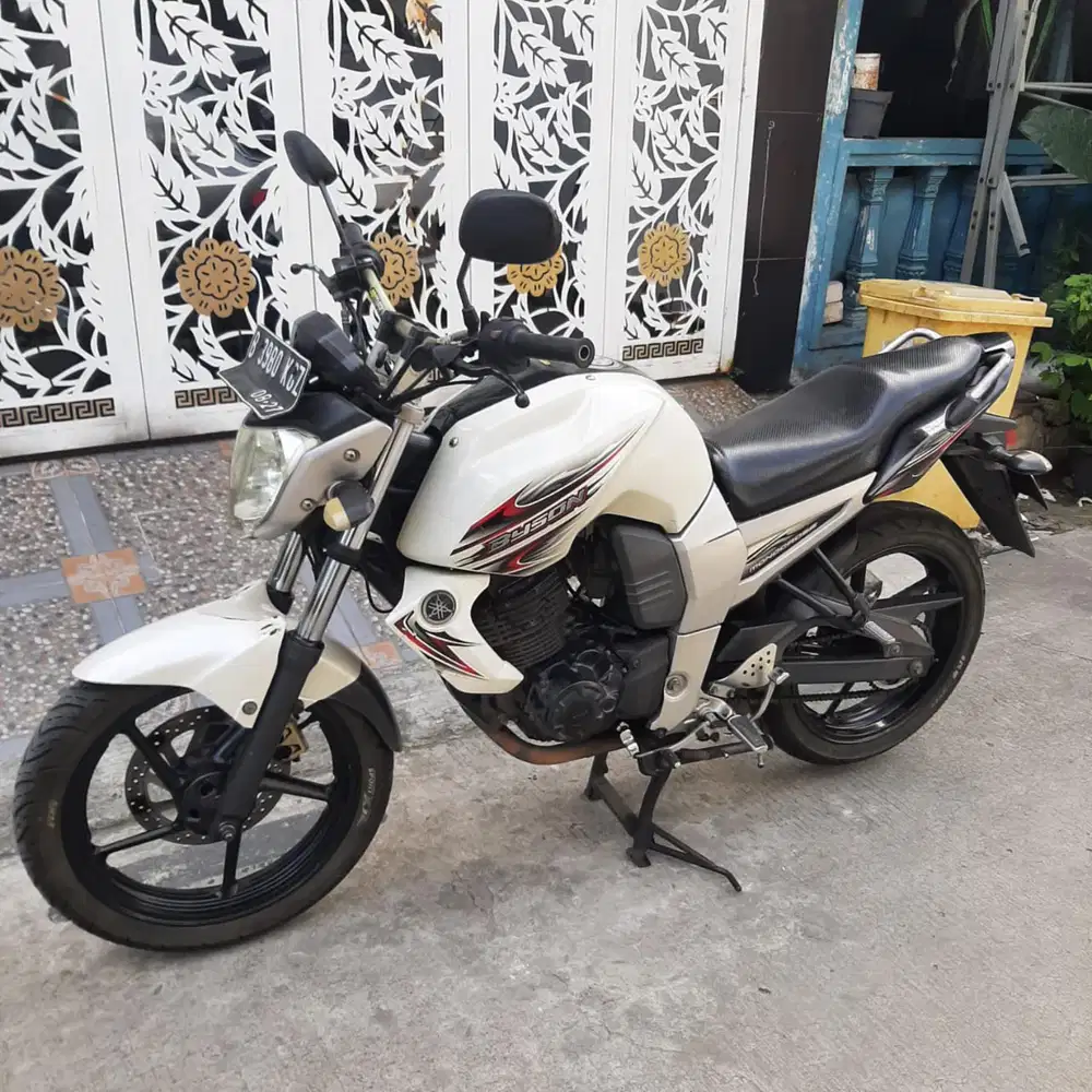 Yamaha Byson 2012 ss lengkap mesin bagus pajak hidup plat Bekasi Kota