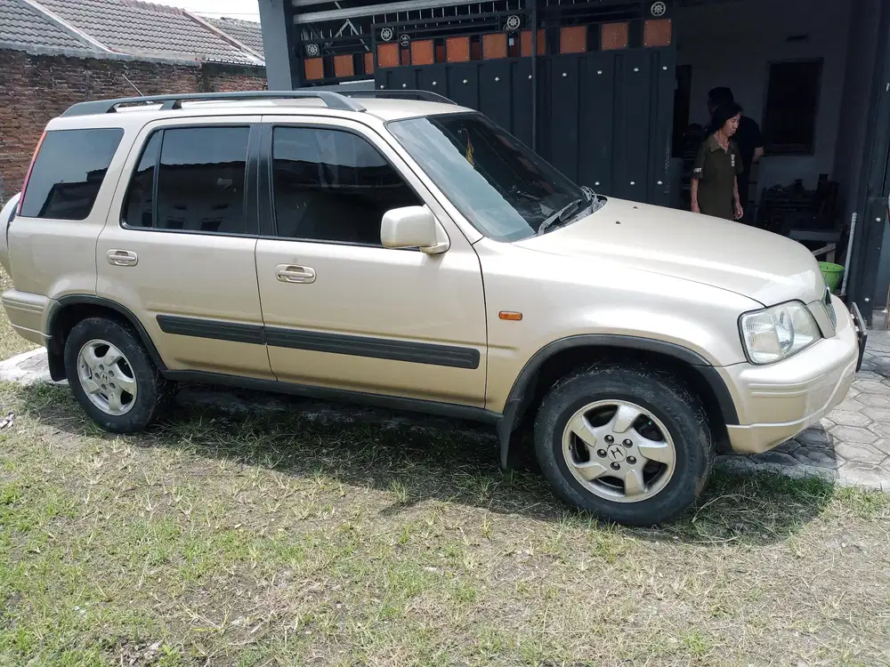 Honda CR-V 2001 4x2 AT Bensin Pajak panjang