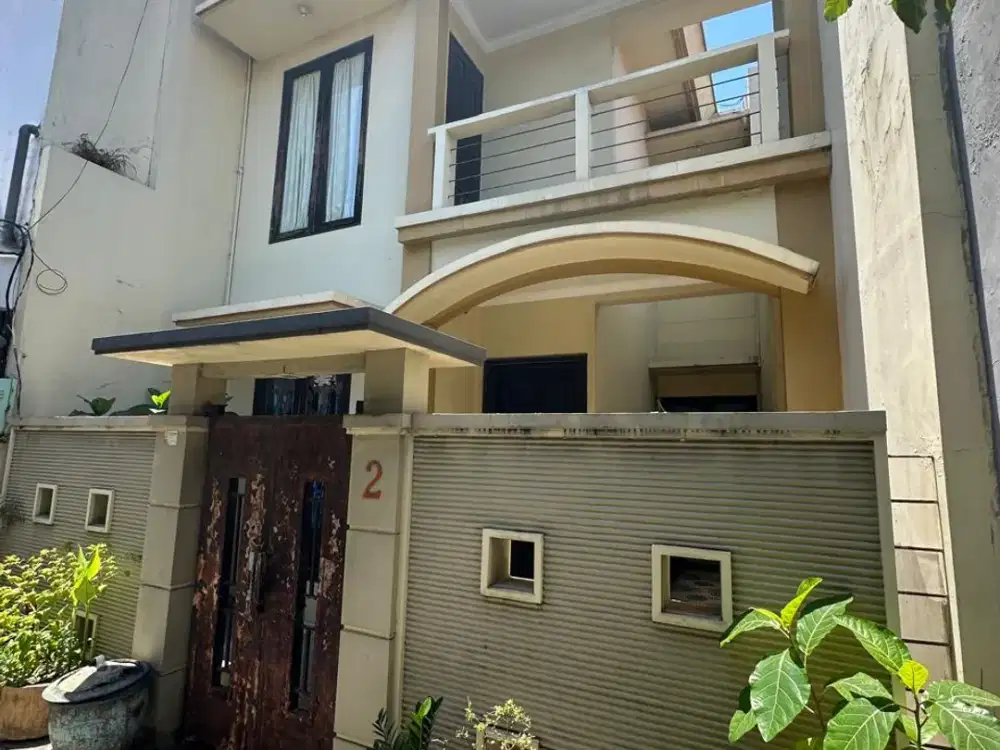 RUMAH DI KREMBANGAN UTARA, PABEAN CANTIKAN SURABAYA