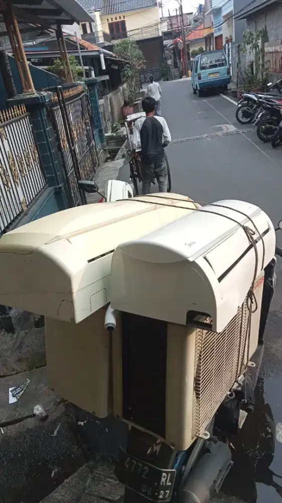 DiBELI AC BEKAS ATAU SECOND SEGALA MERK.