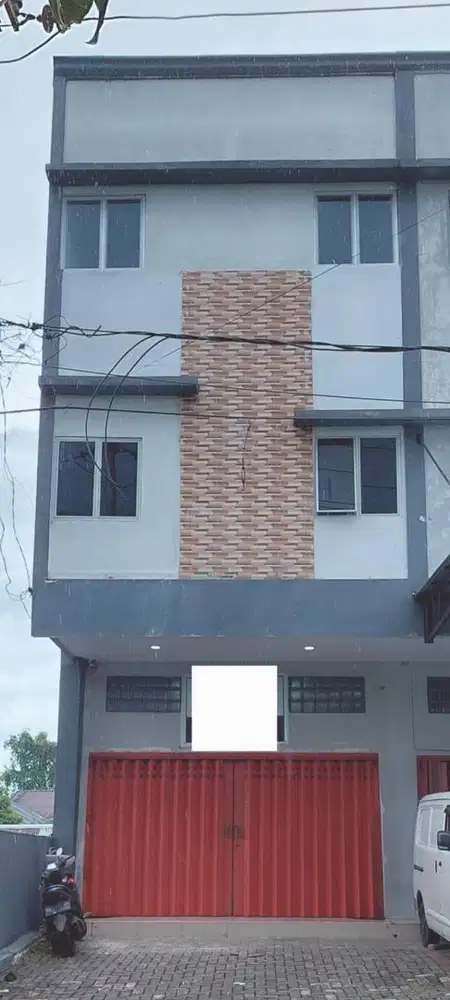 Ruko 3 Lantai Rike sangat Menarik