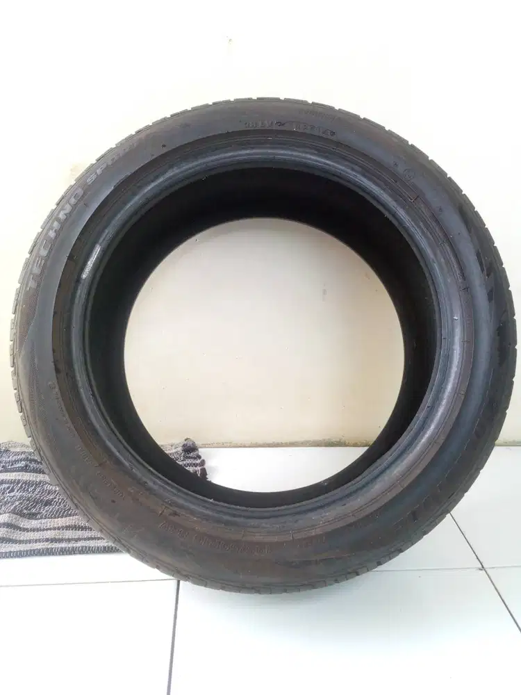 Ban Mobil Bridgestone Techno Sports R16 ,195/50  Bekas – Siap pakai