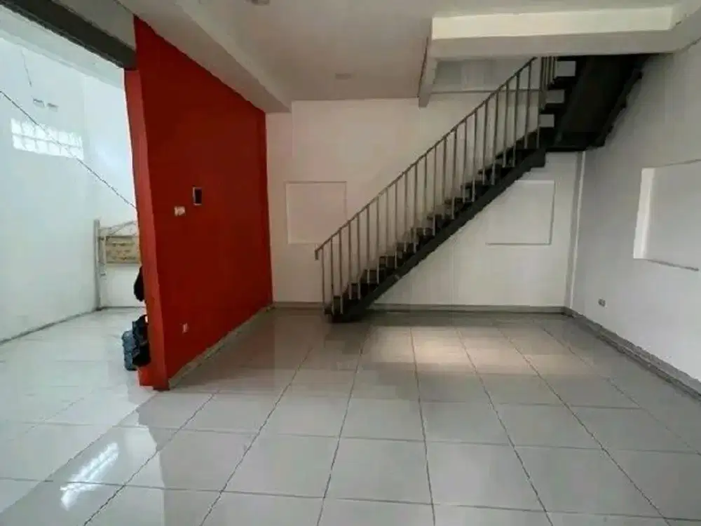 Ruko 3 Lantai Mainroad Suryani, Bandung Ref.05040