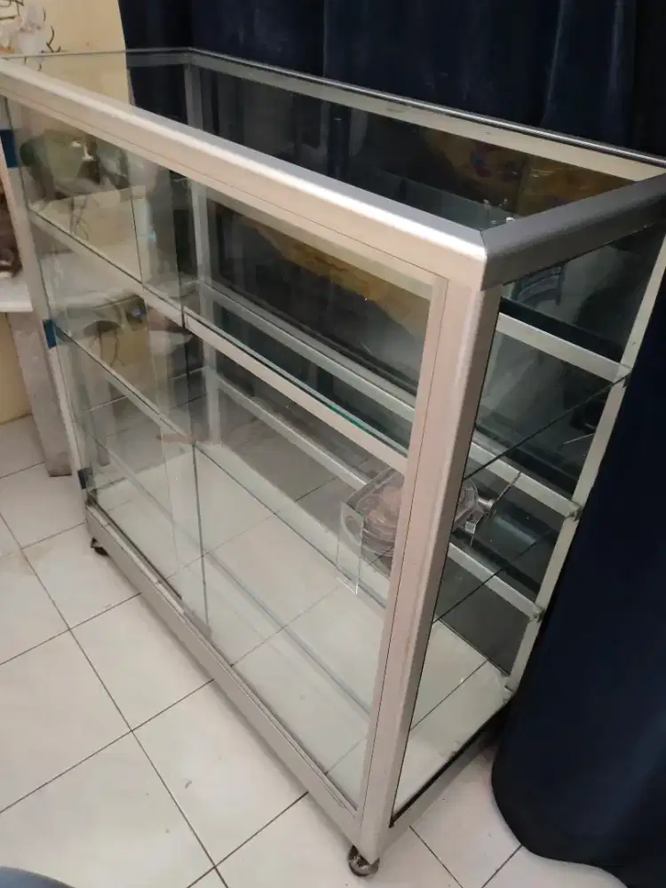 Harga Nego, Lemari kaca etalase kaca buat kios jualan