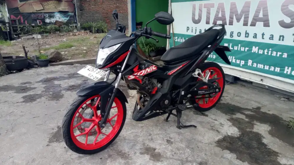 Honda Sonic 150R