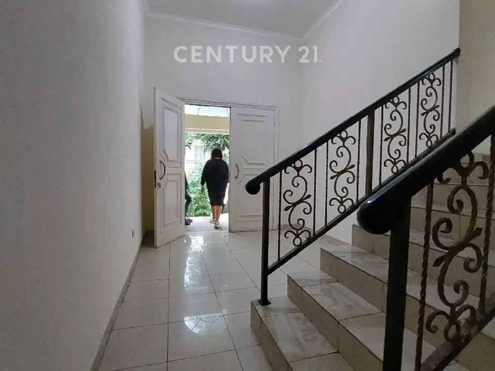 Di Sewa Rumah PIK 1 BGM AKASIA Standard Siap Huni