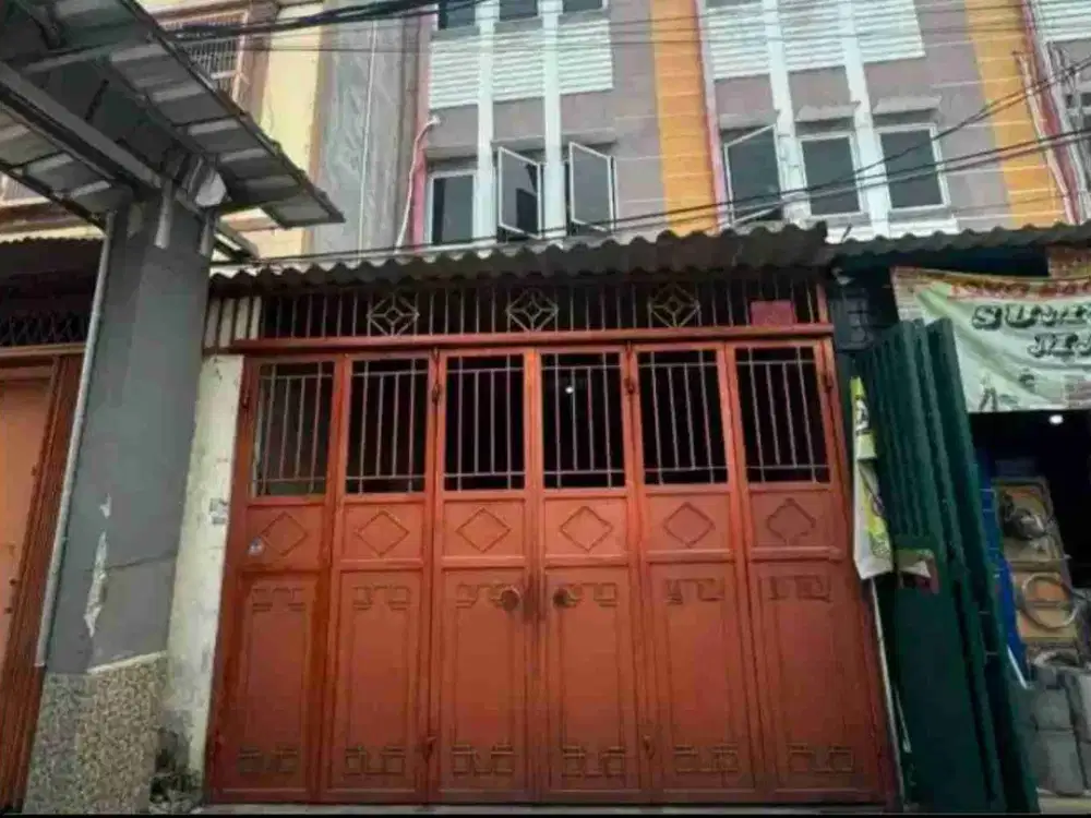 RUMAH LUAS 4 X 16.5M² LOKASI BAGUS DI JELAMBAR