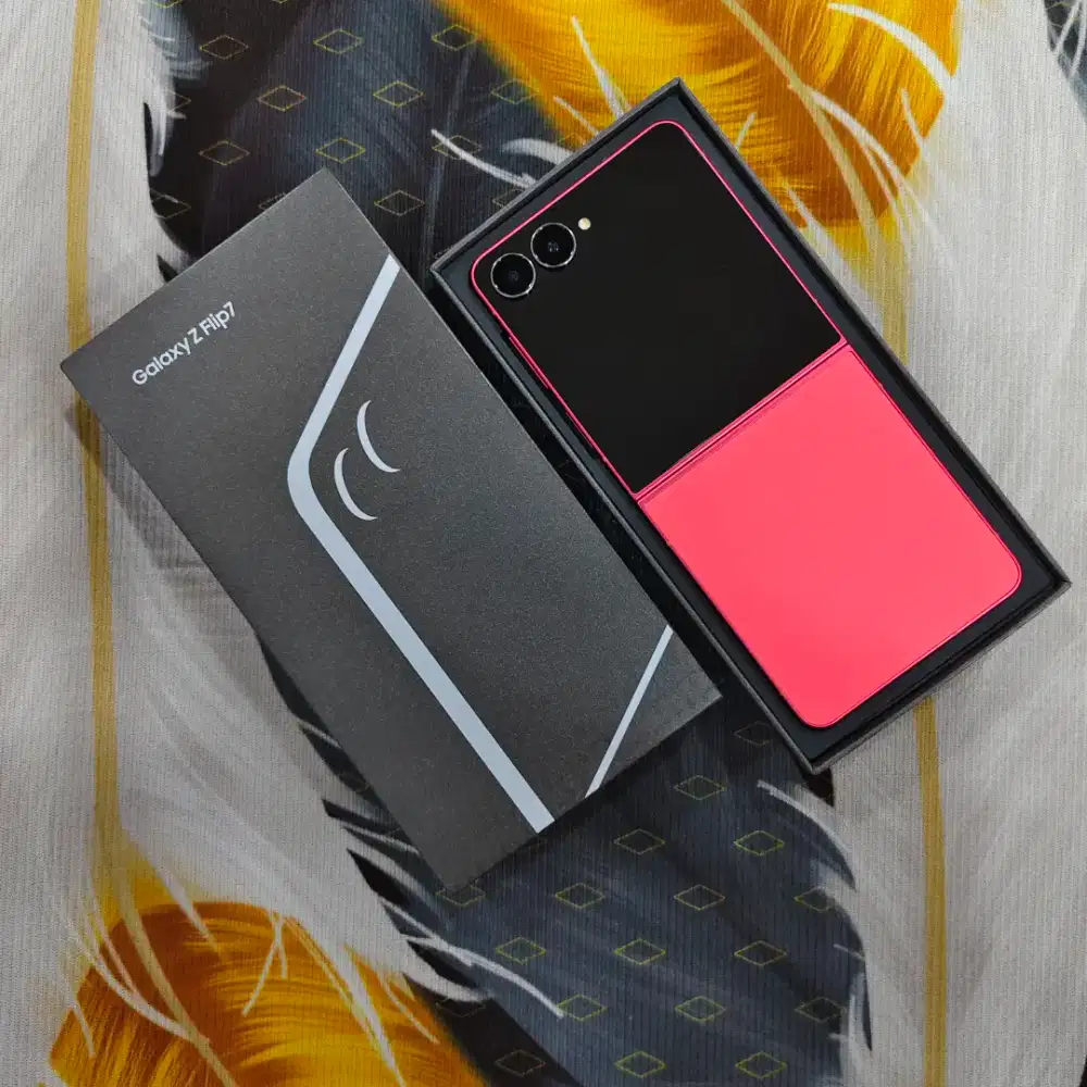 Samsung Galaxy Z Flip 7 5G 12/512 Garansi panjang bulan 11 2026