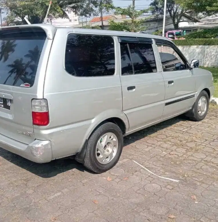 Toyota Kijang 2002 Bensin