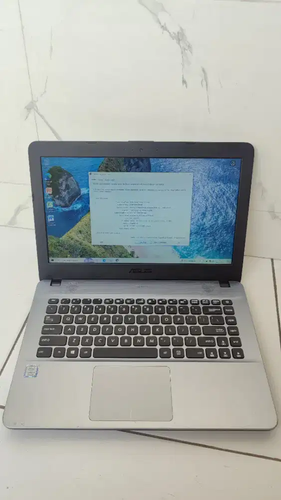 Laptop core i3 gen 8|RAM 4Gb|HDD 1TB|Normal siap pakai | Harga NEGO