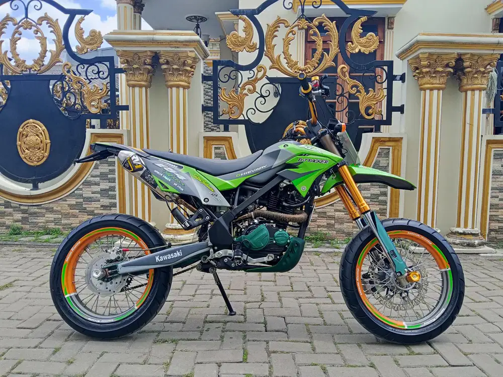 Kawasaki KLX BF SE Supermoto 2020 seperti baru KM rendah 5000
