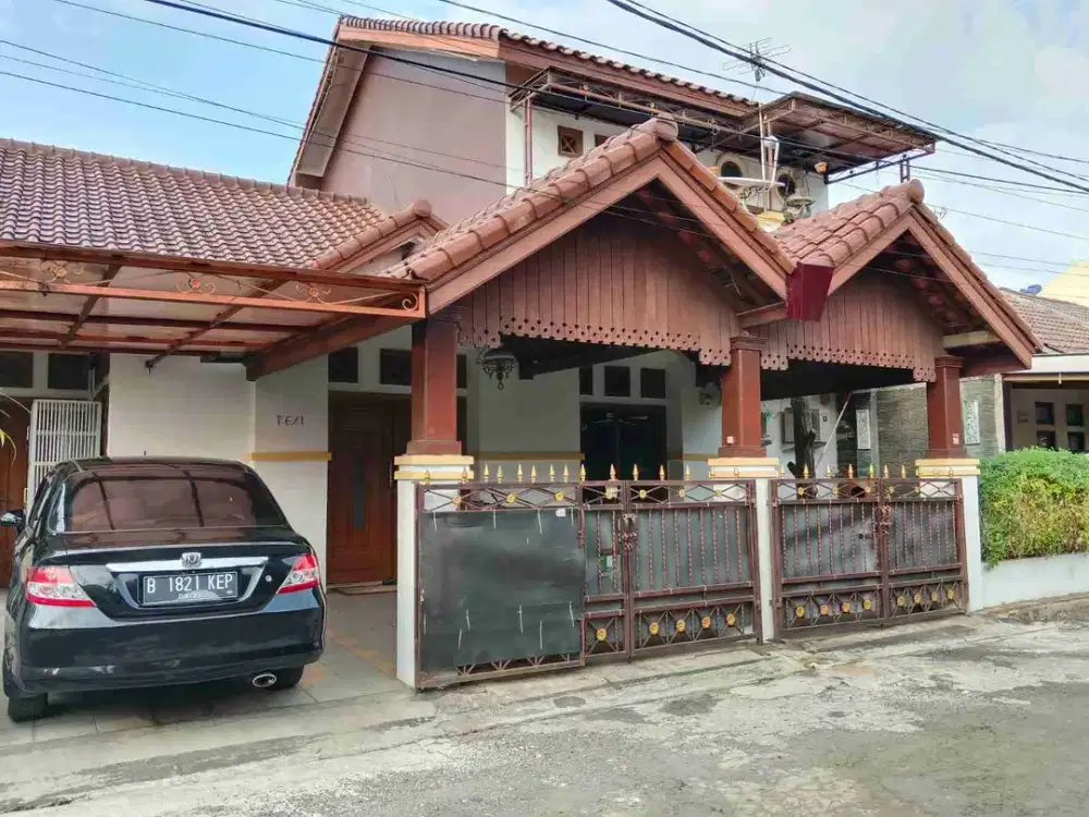 Rumah Seken Luas Semi Furnished Lokasi Strategis Di Bekasi Timur