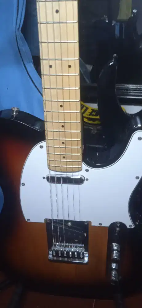 Gitar Elektrik Mulusss mendekati baru Murah monggo Borongan
