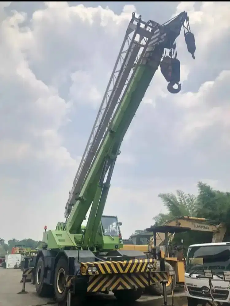 Raughterain crane tadano 50 ton tahun 2009
