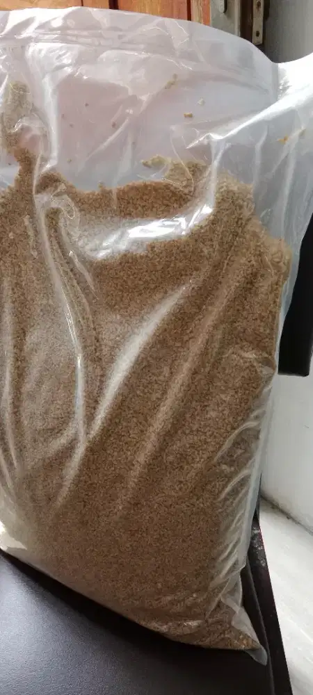 Dijual kacang mede/mete pecahan/remukan diameter 2-3 mm BB1 mentah