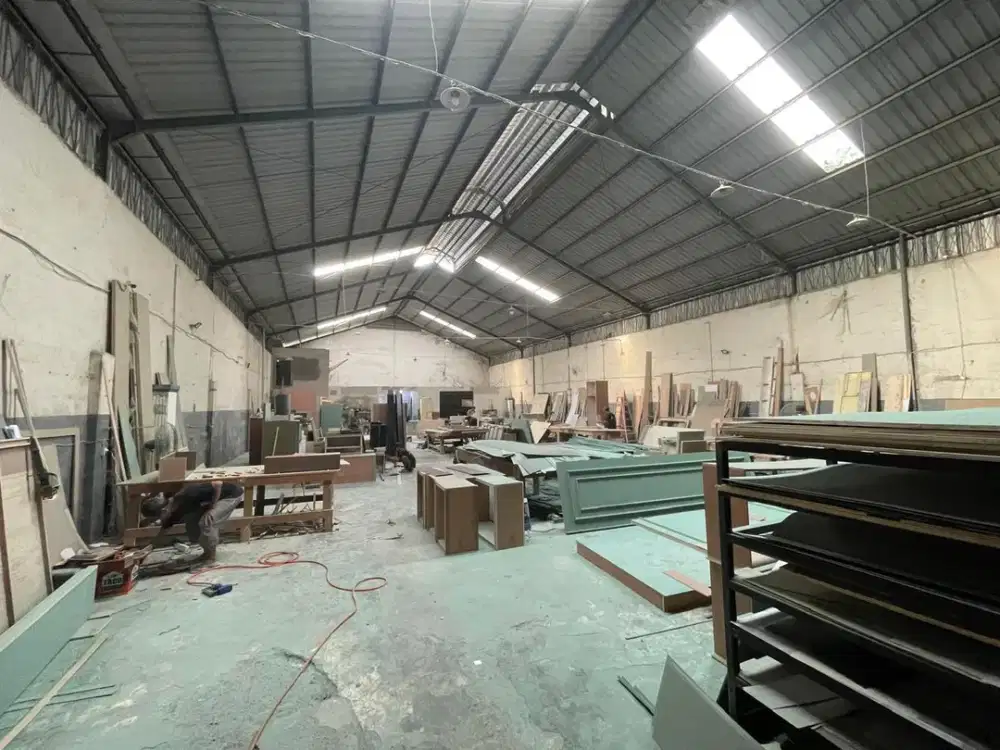 Gudang murah Raya Manukan kulon Tandes dekat margomulyo Tanjungsari