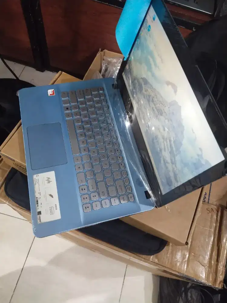 “Laptop ASUS X441B – AMD A4-9125 / 4GB RAM / SSD 128GB – Like New!”