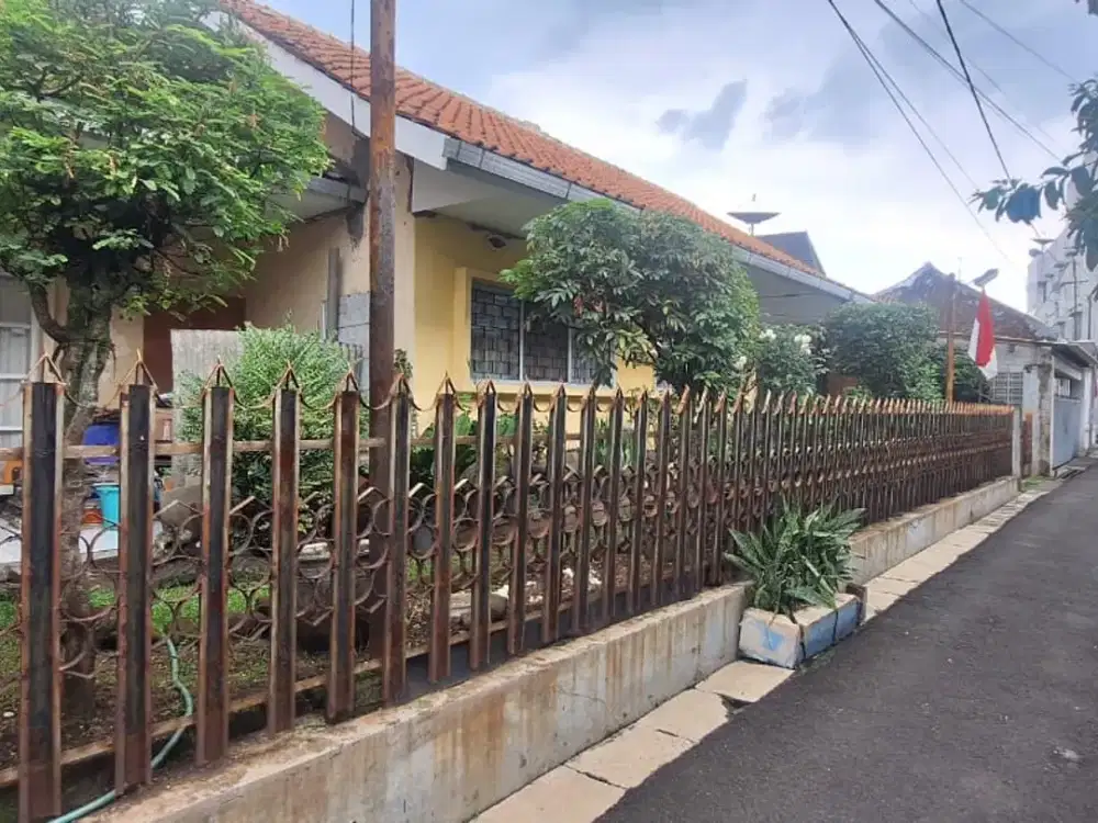 Rumah pusat kota strategis Lengkong Bandung