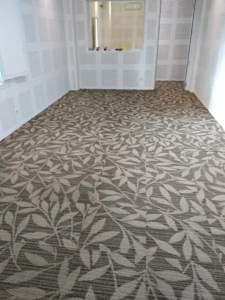 Karpet lantai untuk ruang tamu, kos kosan dan homestay