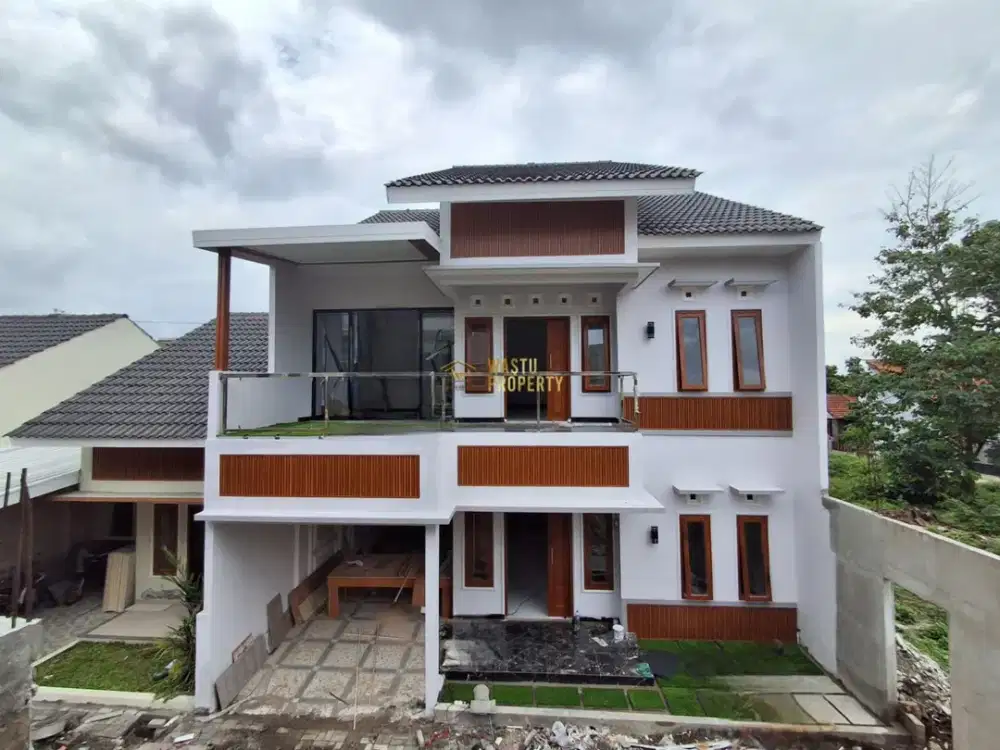 RUMAH CANTIK 2 LANTAI, FREE FURNISHED DEKAT CANDI SAMBISARI