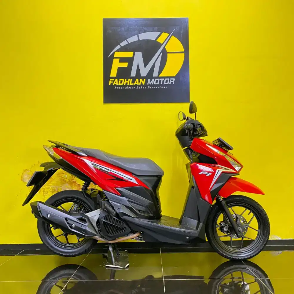 Honda Vario 125 2017 warna merah mesin halus