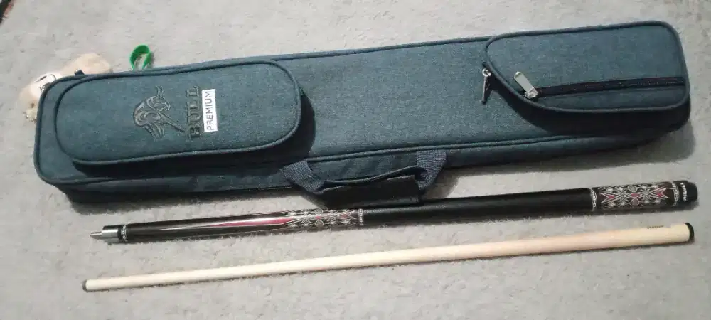 Stik billiard dan Tas untuk stik billiard