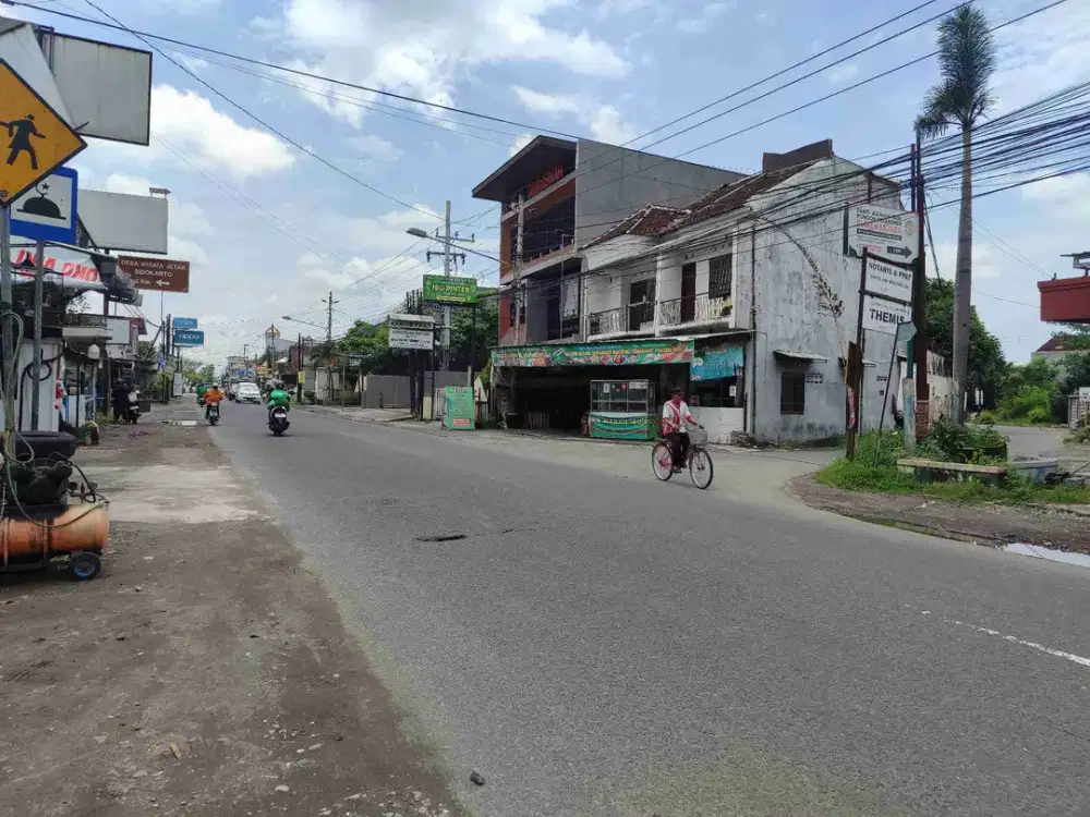 Jual Tanah SHM pekarangan di Jl Godean km8 lt 1.238m² akses simpangan.