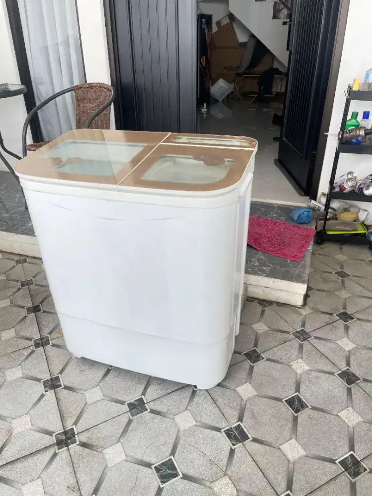 Mesin cuci kapasitas 8kg