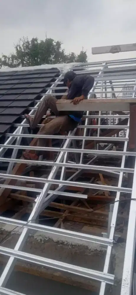 Spesialis bongkar pasang atap baja ringan 101