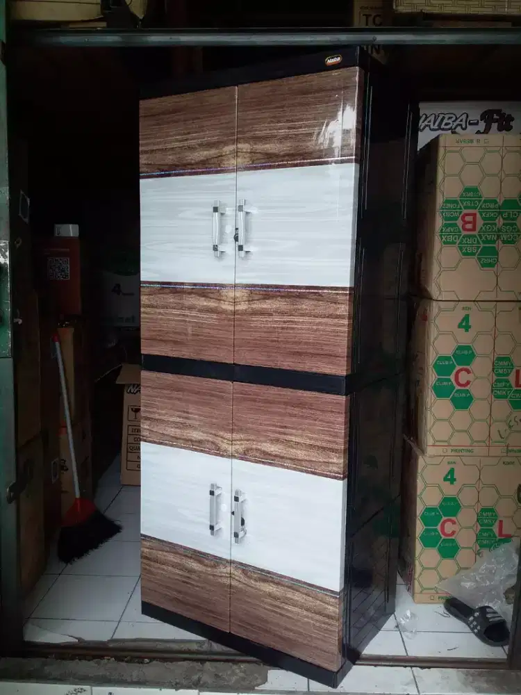 lemari plastik 4 susun