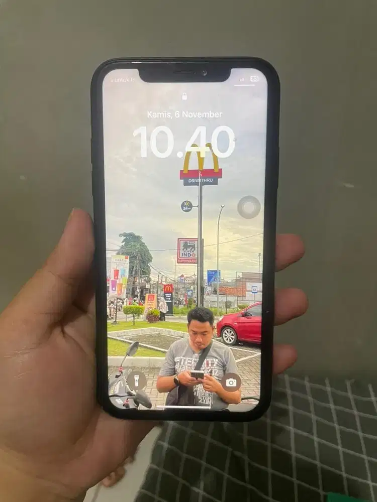 IPHONE XR ROM 64 GB