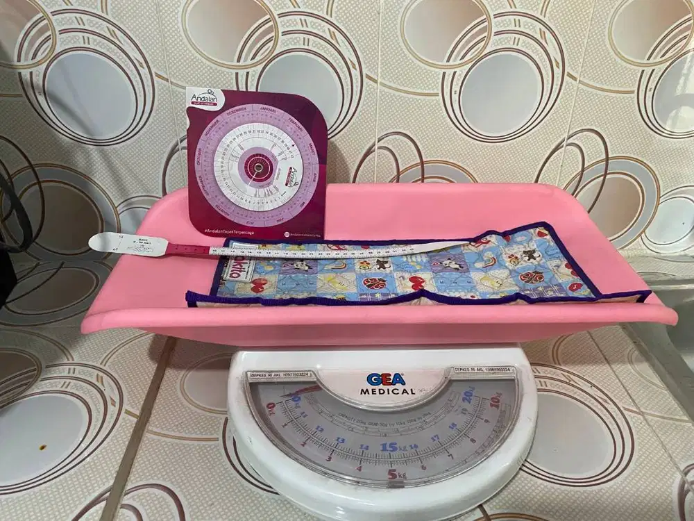 TIMBANGAN BAYI GEA MEDICAL
