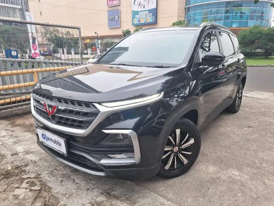 LOW DP Wuling Almaz 1.5 Exclusive 5-Seater Bensin-AT 2021 UZC