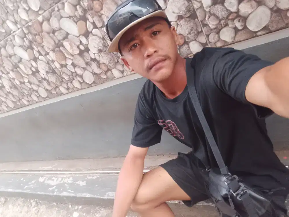 Cari kerja apa aja yang penting halal