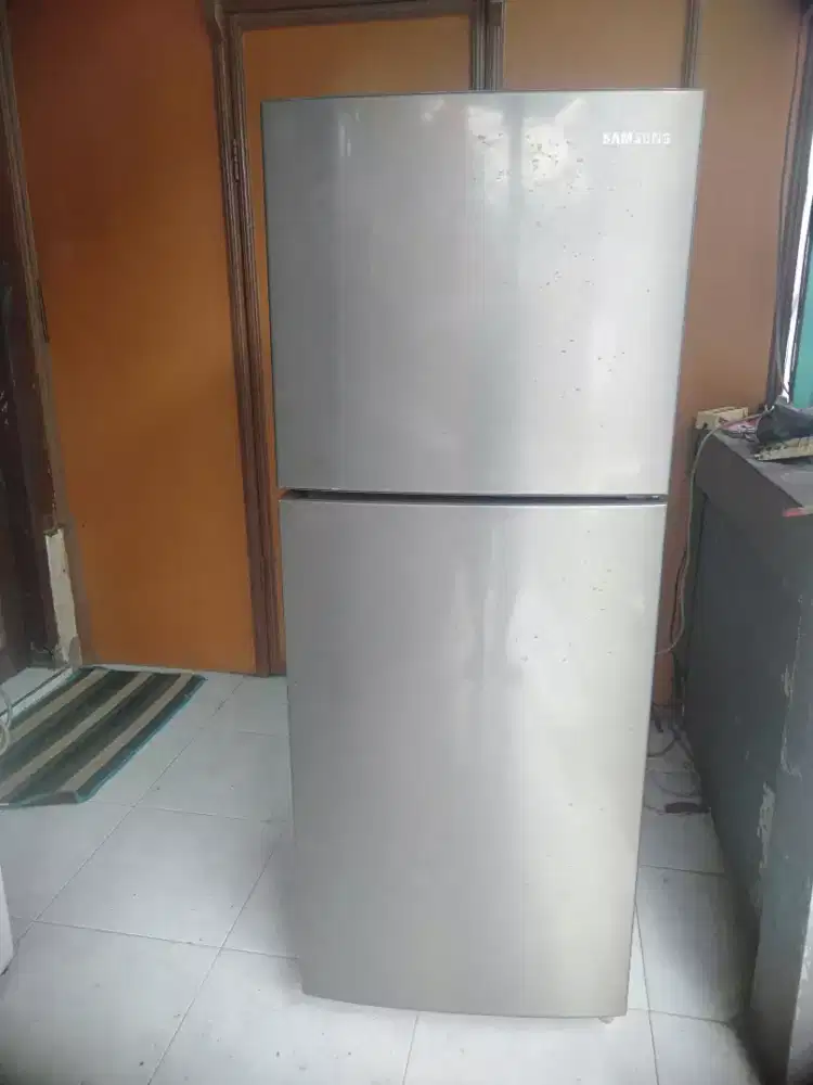 Jual cepat kulkas SAMSUNG 2 pintu
