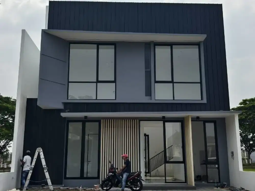 RUMAH EKSKLUSIF DI PERUM GREENLAND MENGANTI