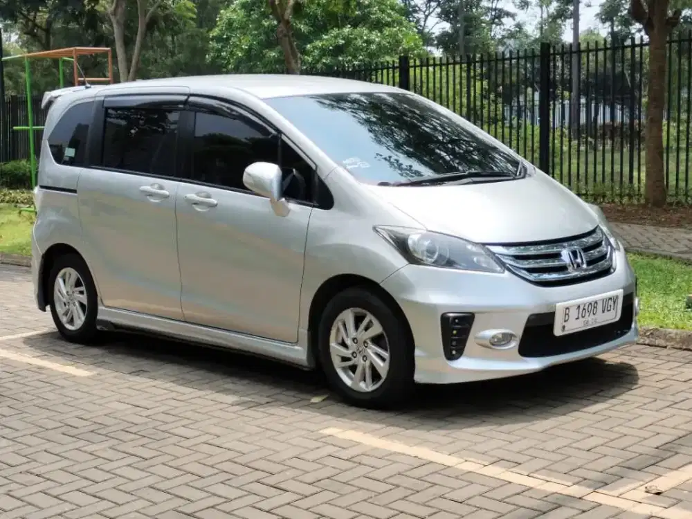 Honda Freed 2011 Bensin