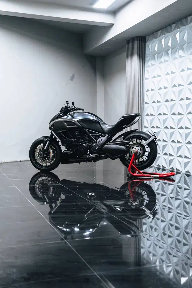 DUCATI DIAVEL 1200 2013